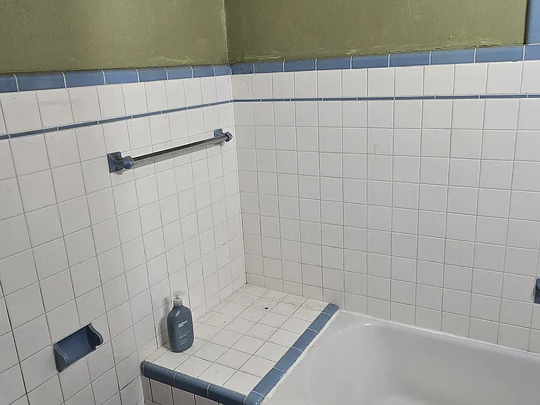 10224 Conant St #101 — Photo 7