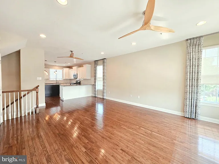 301 W Hamlin Ave — Photo 9
