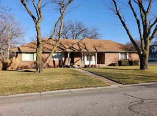 326 Miles Ave, Valley Center, KS 67147