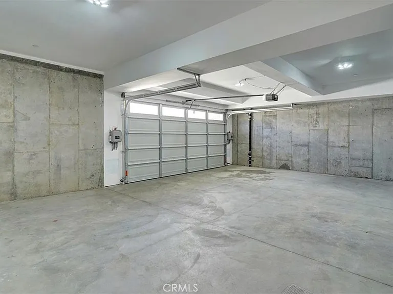 5520 Woodlake Ave — Photo 35