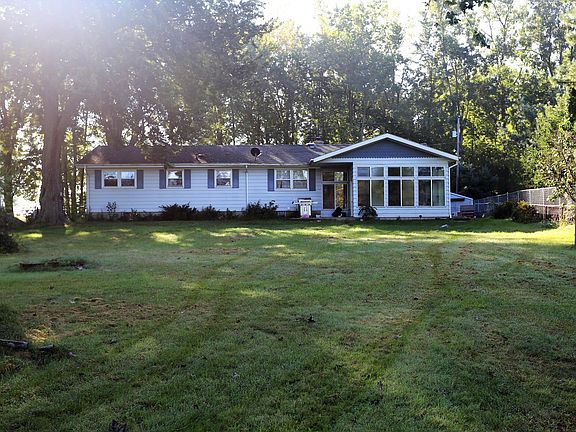 3rd image of 65008 White Pine Dr