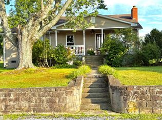 220 E Maple Ave, Fayetteville, WV 25840