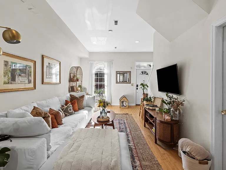 1129 N Orianna St — Photo 7