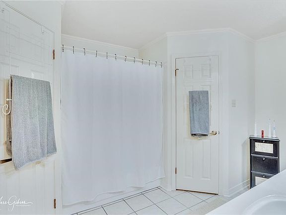 3rd image of 5617 Bayou Dr