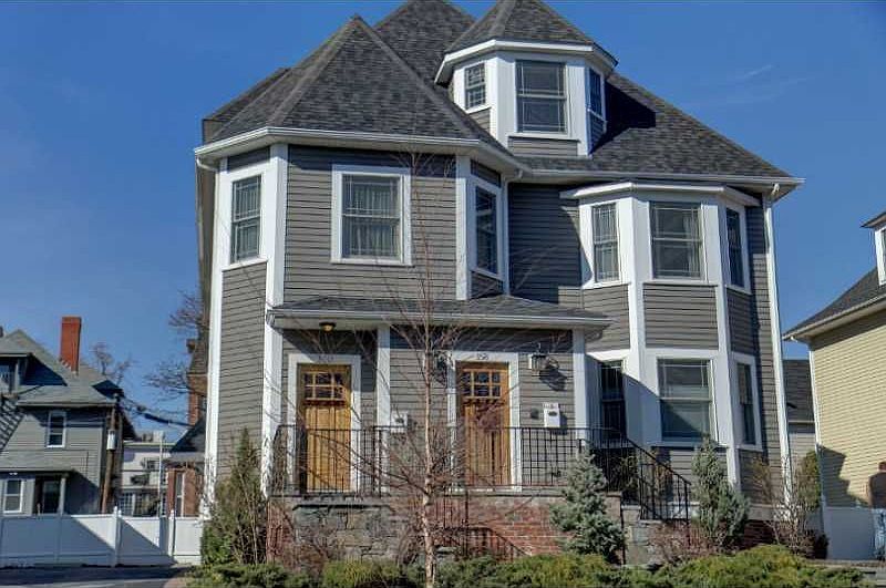 1st image of 160 Medway St #4