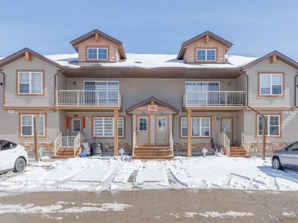 160 W Panatella Lndg NW #203, Calgary, AB T3K 0K8