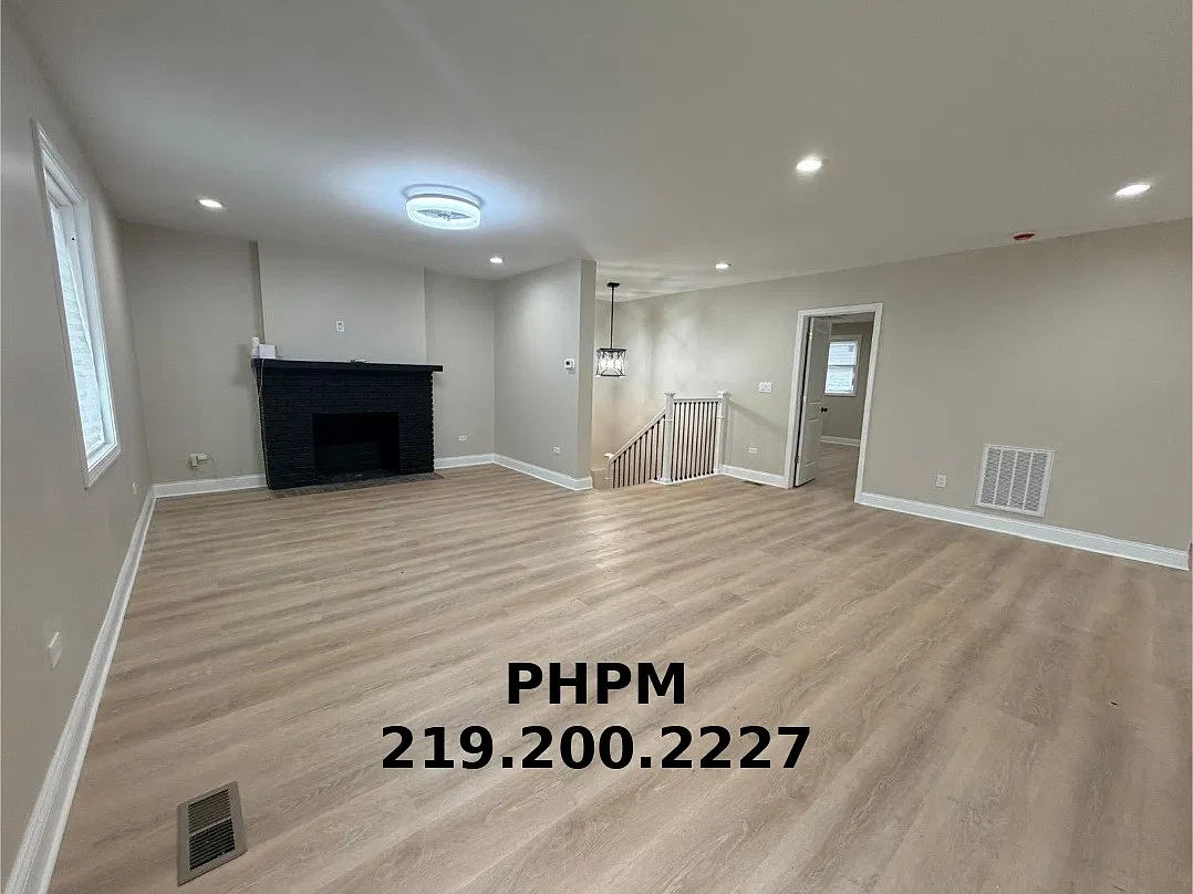 4 bed, 2304 sqft, $1,870 — Photo 3