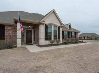 205 Golden Arrow Dr, Hudson Oaks, TX 76087