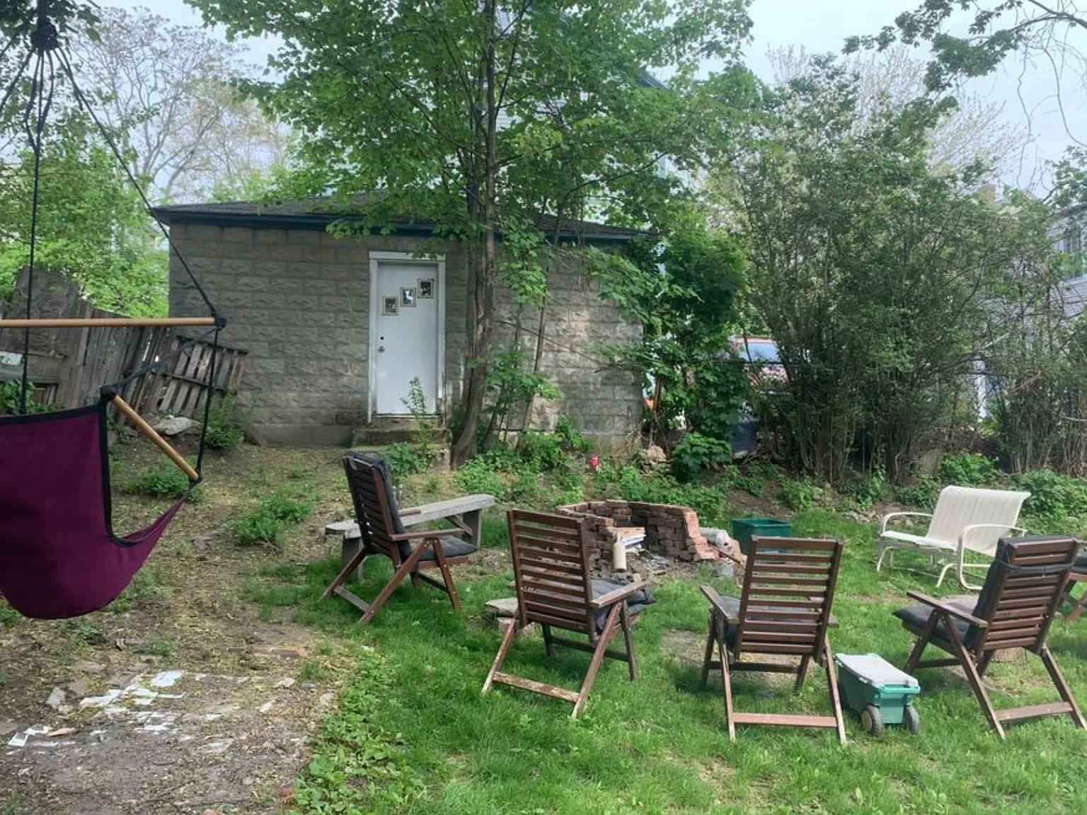 3 bed, 1000 sqft, $2,400 — Photo 2