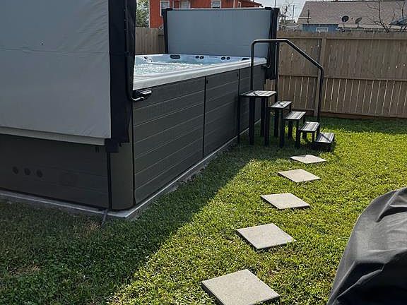 3rd image of 5327 Avenue M