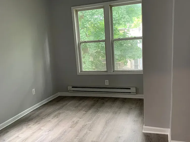 68 W Rockland St #2 — Photo 30