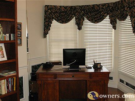 office/could be bedroom