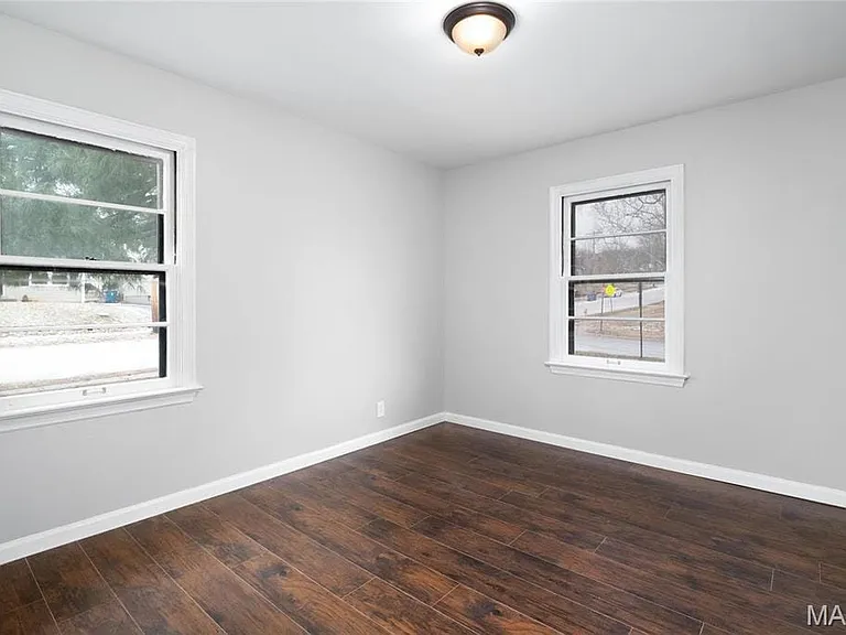 3102 Saint Myron Ln — Photo 6