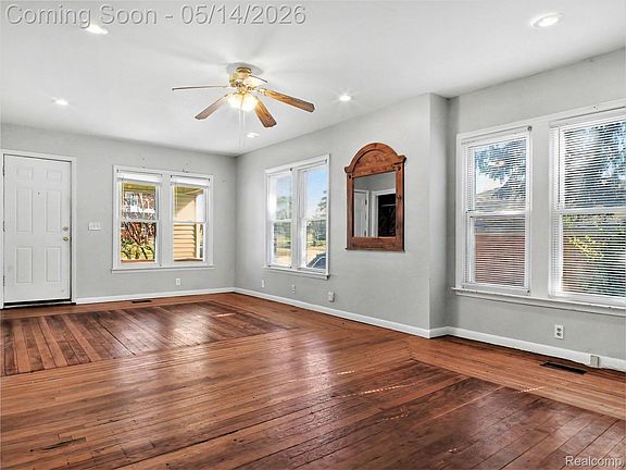 5th image of 8089 Miller Rd