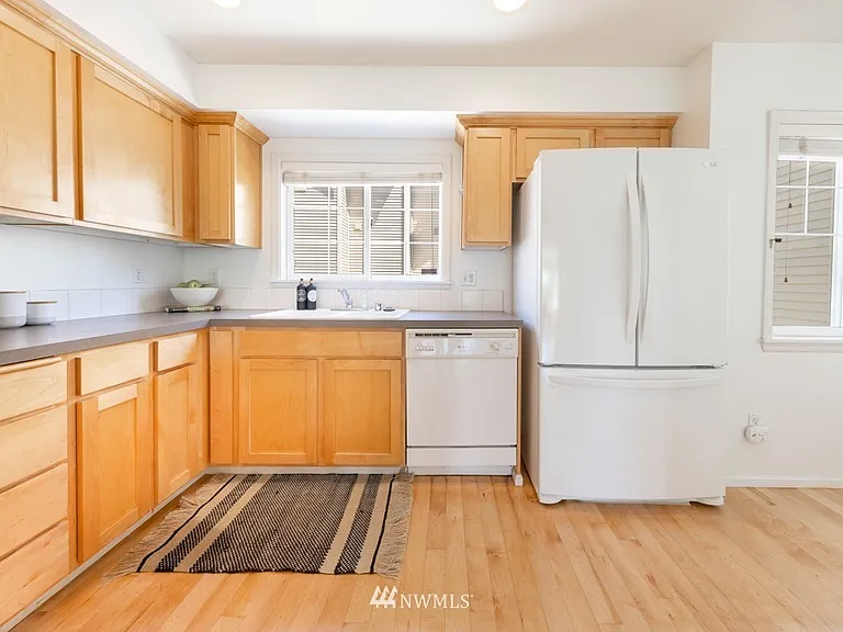 12719B Greenwood Ave N #B — Photo 12