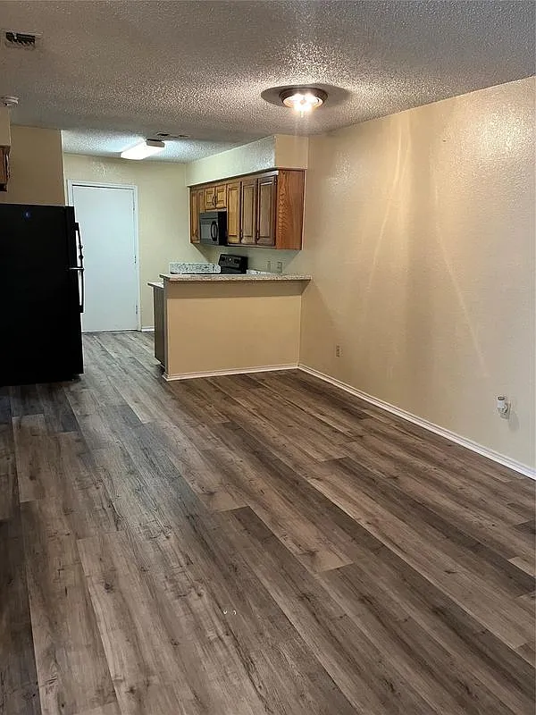 7464 Queensbury Cir — Photo 4