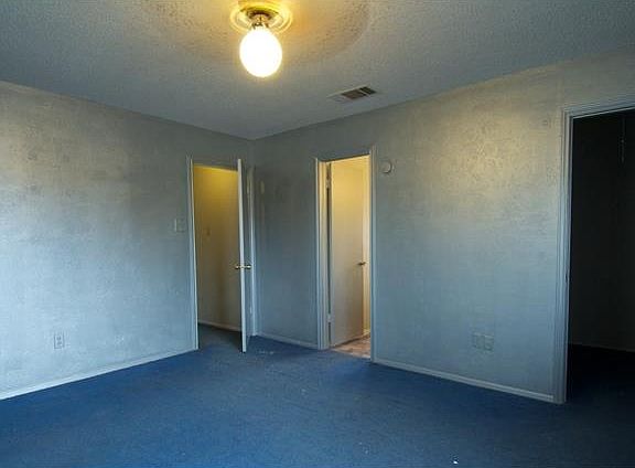 3rd image of 1420 Alma Dr