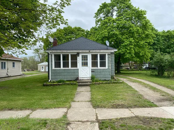 708 N Irving St, Greenville, MI 48838