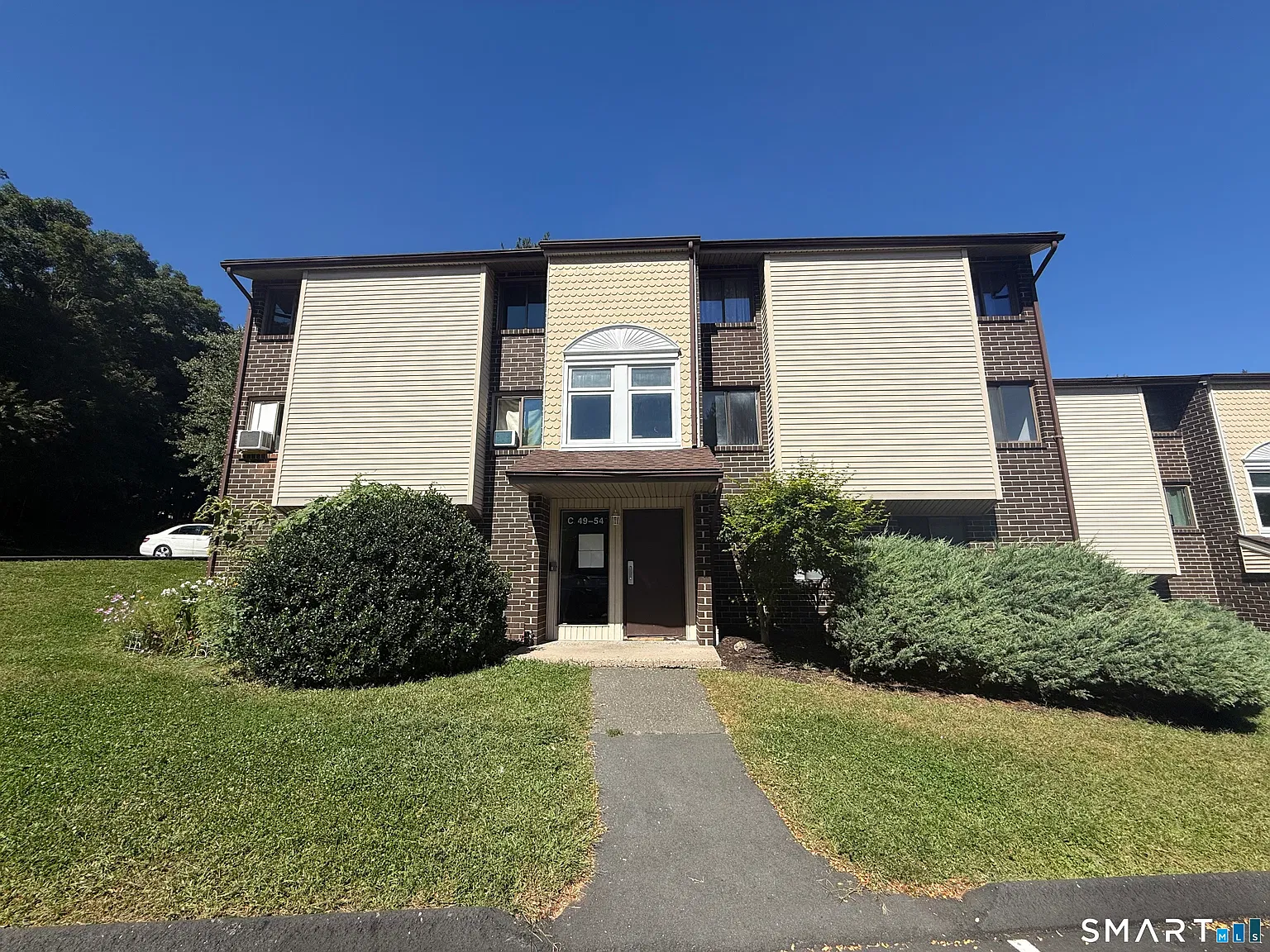 2 bed, 1.0 bath, 851 sqft, $2,050 — Photo 4