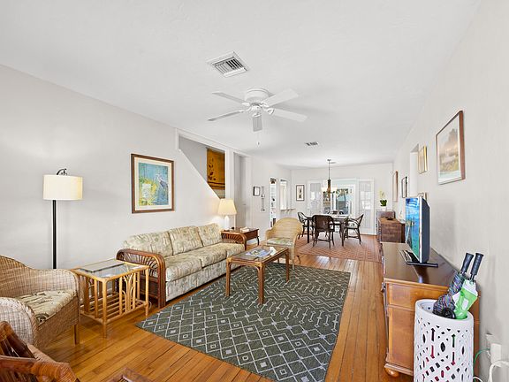 3rd image of 618 N Ocean Breeze