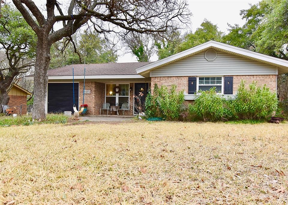 1st image of 1607 Highland Dr