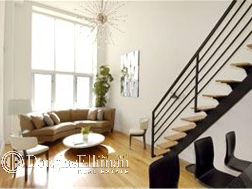 1st image of 160 Manhattan Ave APT 3B