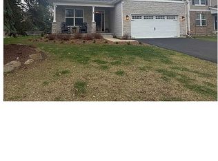 1 Walnut Ridge Ct, Cary, IL