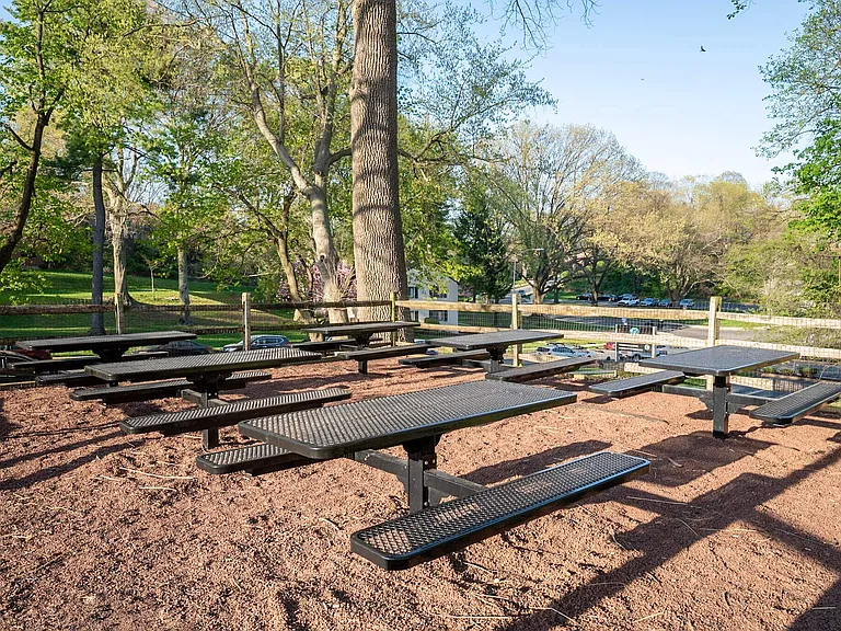 picnic-tables-outside