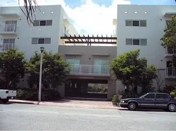 Building Photo 3