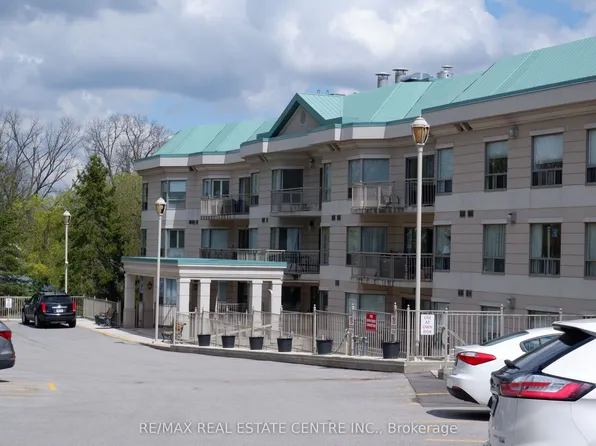 24 Chapel St #105, Halton Hills, ON L7G 6A7