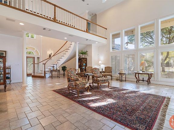 5th image of 4007 Forest Hill Dr