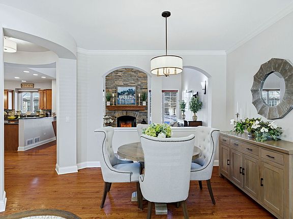 5th image of 1715 Amelia Ct