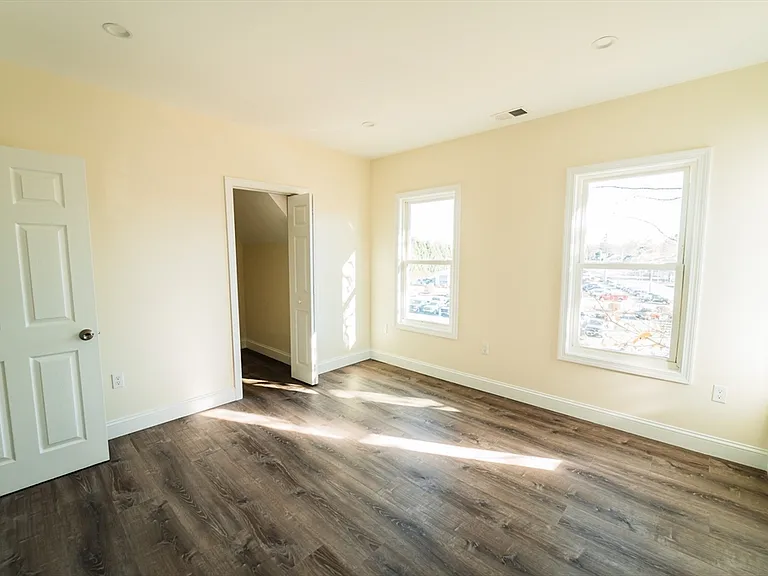 340 E Main St #2 — Photo 13