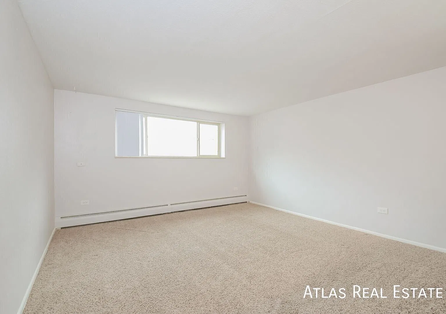 Save $2190!! New pictures coming soon! 1 Bedroom Apartment Across from Regis U Available NOW — Photo 2