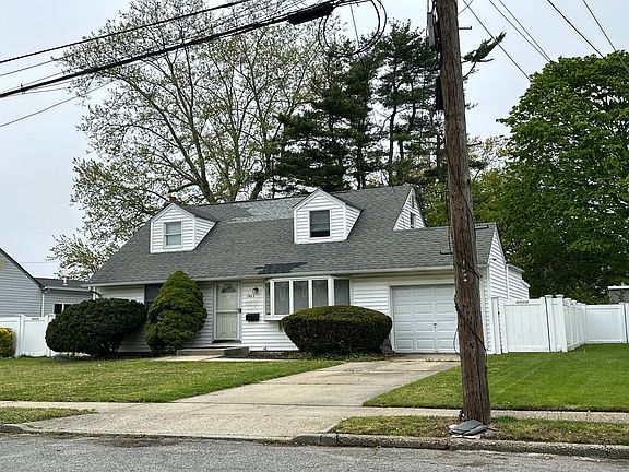 2nd image of 1903 Chester Dr