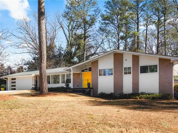 2576 River Oak Dr, Decatur, GA 30033