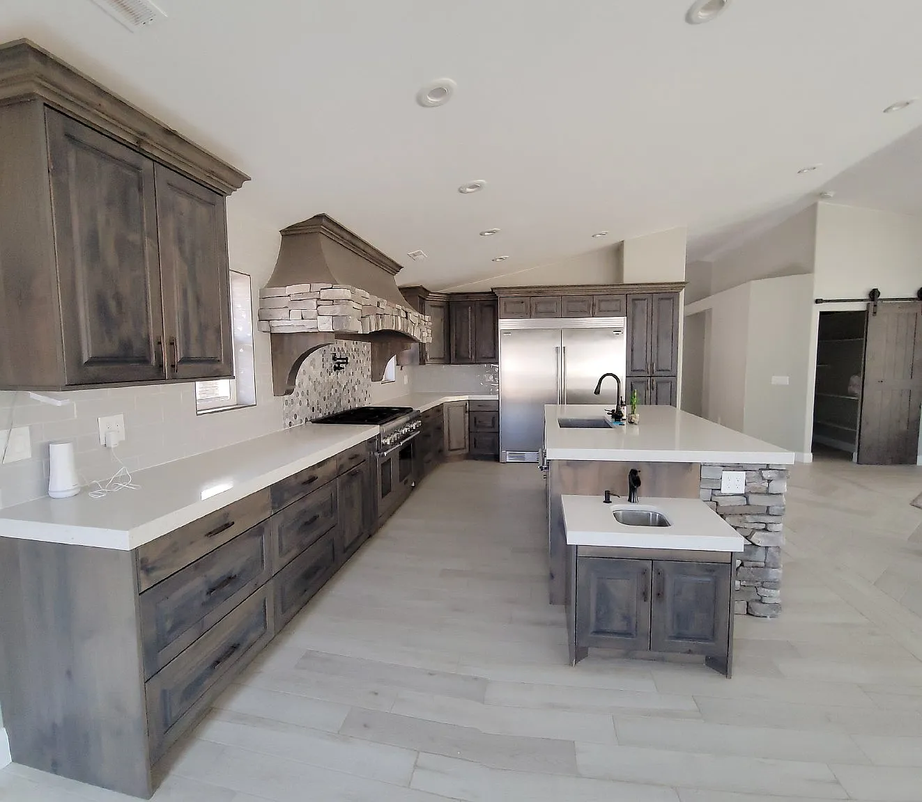 4 bed, 3.0 bath, 2359 sqft, $2,100 — Photo 1