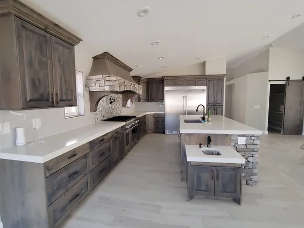 1065 N Canyon St, Hildale, UT