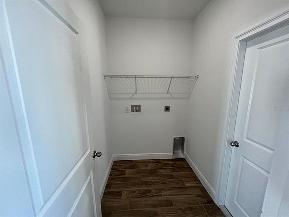 4th image of 719 Colville Pl