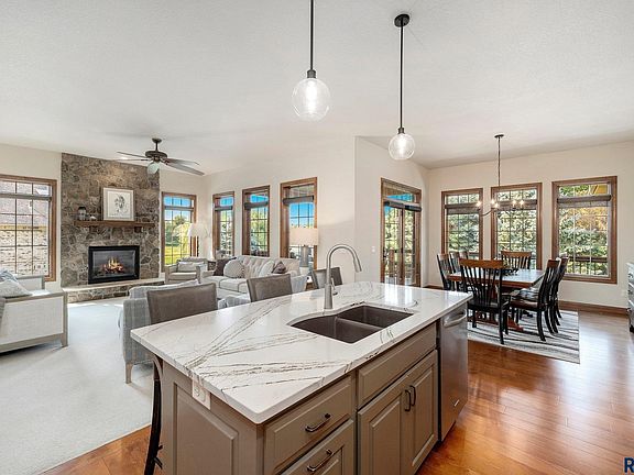5th image of 5117 S Barrington Dr