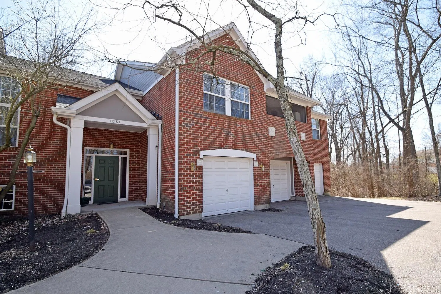 2 bed, 1136 sqft, $1,850 — Photo 1