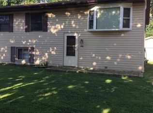 708 Cove Ave, Lockport, IL 60441