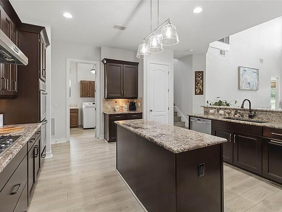 5th image of 9918 Hatton Cir