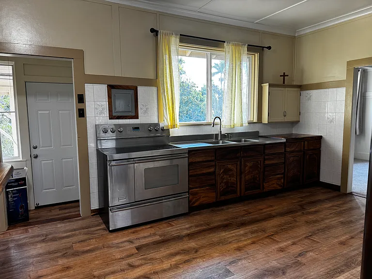 572 Laie Dr — Photo 6