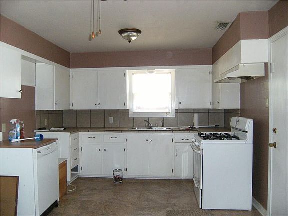 5th image of 726 Westview Dr