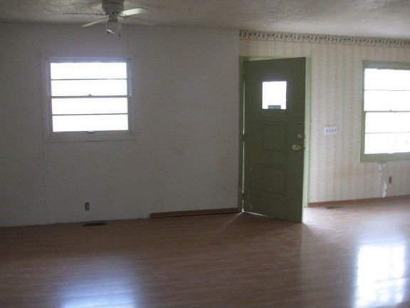 2nd image of 653 Swanee Shores Dr