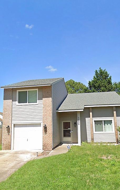 1st image of 4496 Oak Lake Dr