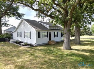 220 S Cousino Rd, Oregon, OH 43616