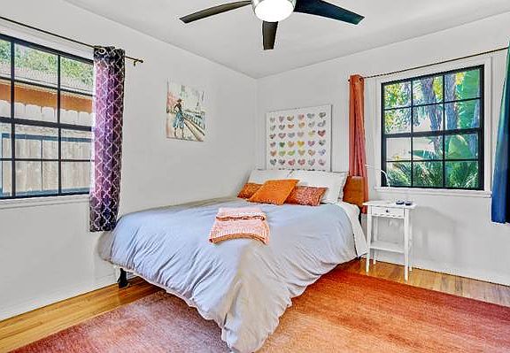 3rd image of 4251 Sunnyside Ave