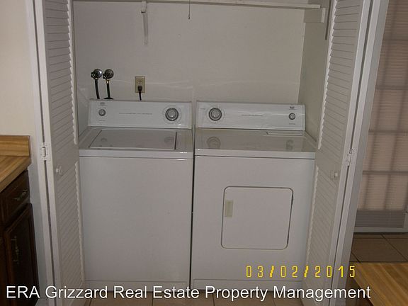 5th image of 643 W Oak Terrace Dr #1